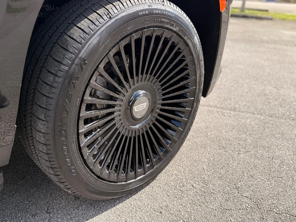 2021 Cadillac Escalade 5th Gen - Image 16 of 21