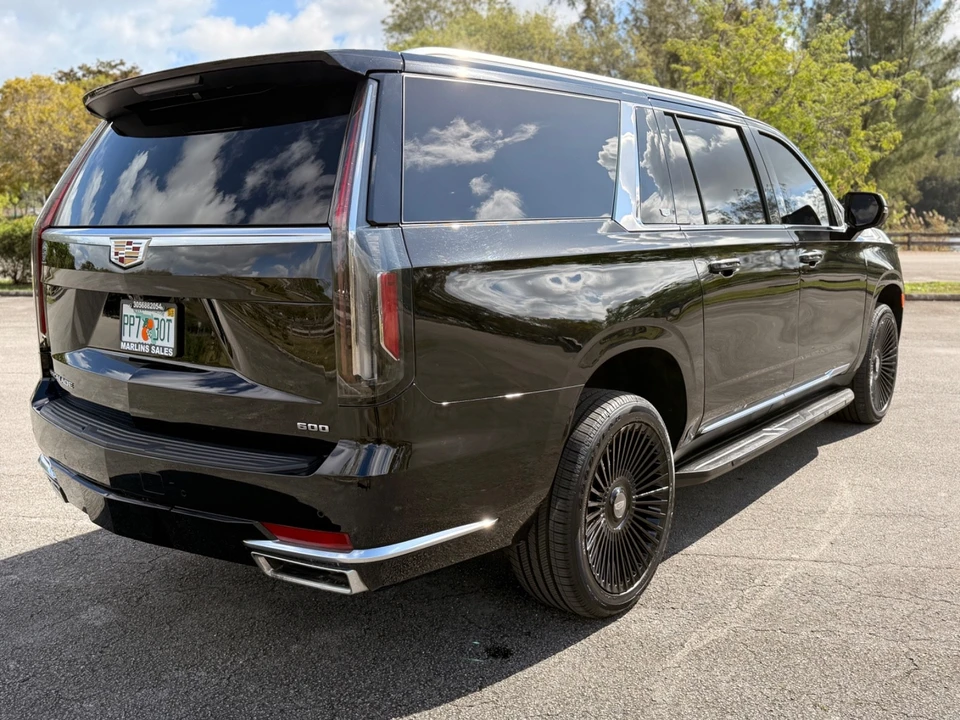 2021 Cadillac Escalade 5th Gen - Image 8 of 21