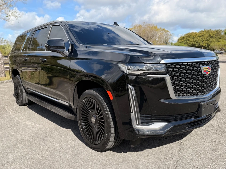 2021 Cadillac Escalade 5th Gen - Image 2 of 21