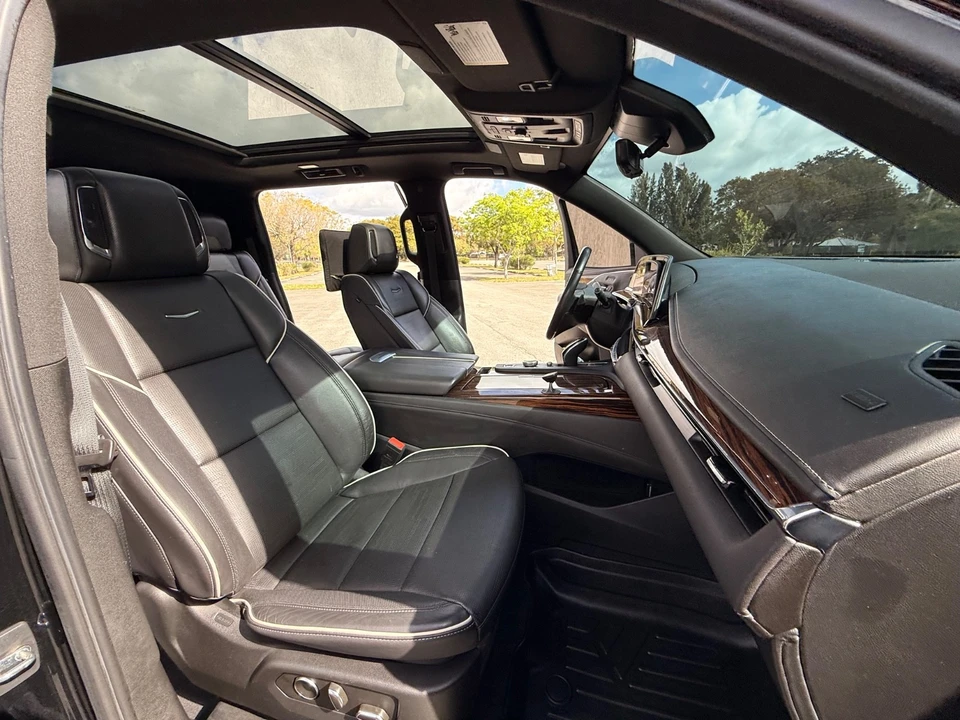 2021 Cadillac Escalade 5th Gen - Image 21 of 21