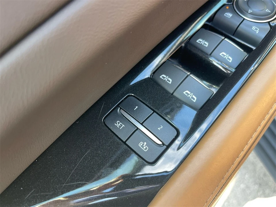 2021 Cadillac Escalade 5th Gen - Image 11 of 12