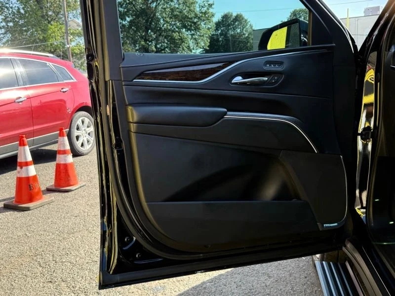 2021 Cadillac Escalade 5th Gen - Image 7 of 12