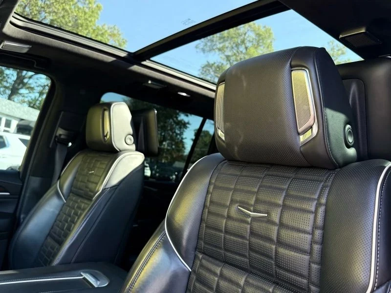 2021 Cadillac Escalade 5th Gen - Image 10 of 12