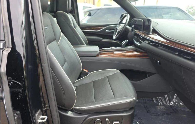 2021 Cadillac Escalade 5th Gen - Image 8 of 12