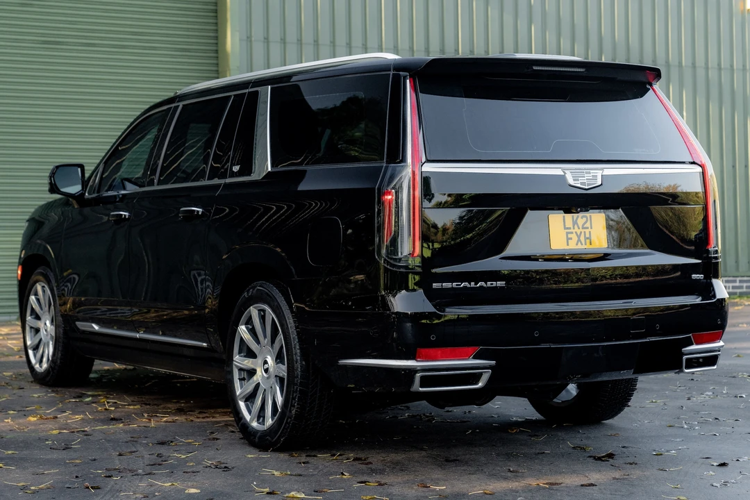 2021 Cadillac Escalade 5th Gen - Image 13 of 31
