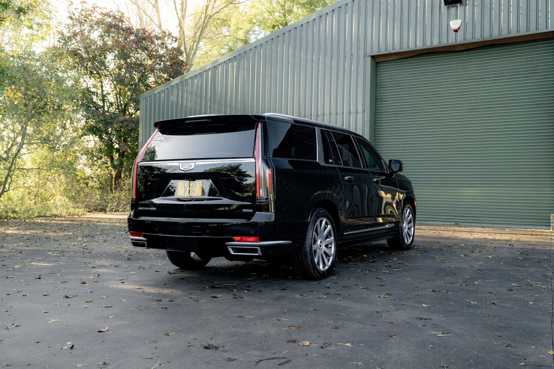 2021 Cadillac Escalade 5th Gen - Image 8 of 31