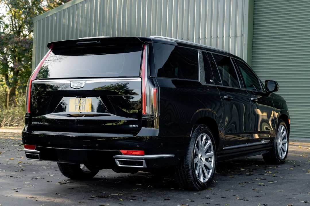 2021 Cadillac Escalade 5th Gen - Image 15 of 31