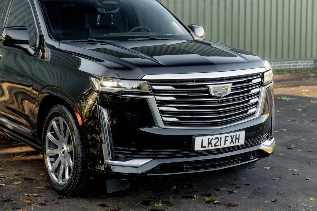 2021 Cadillac Escalade 5th Gen - Image 17 of 31