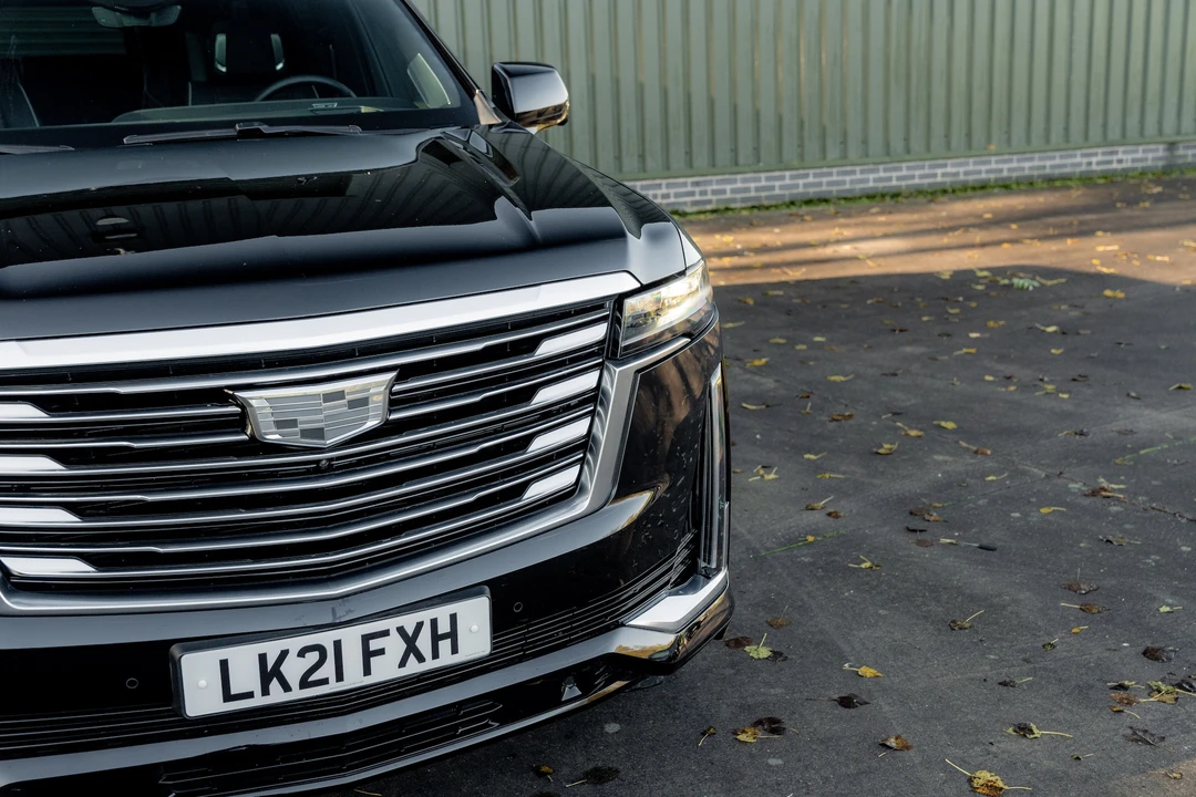 2021 Cadillac Escalade 5th Gen - Image 21 of 31