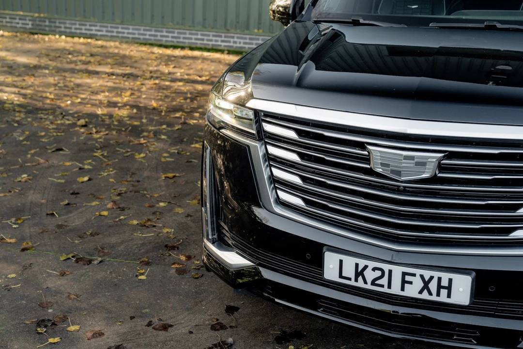 2021 Cadillac Escalade 5th Gen - Image 25 of 31