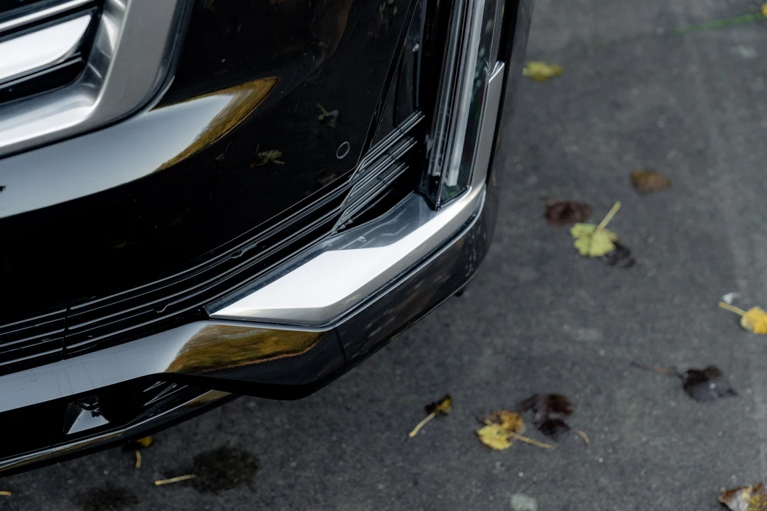 2021 Cadillac Escalade 5th Gen - Image 27 of 31