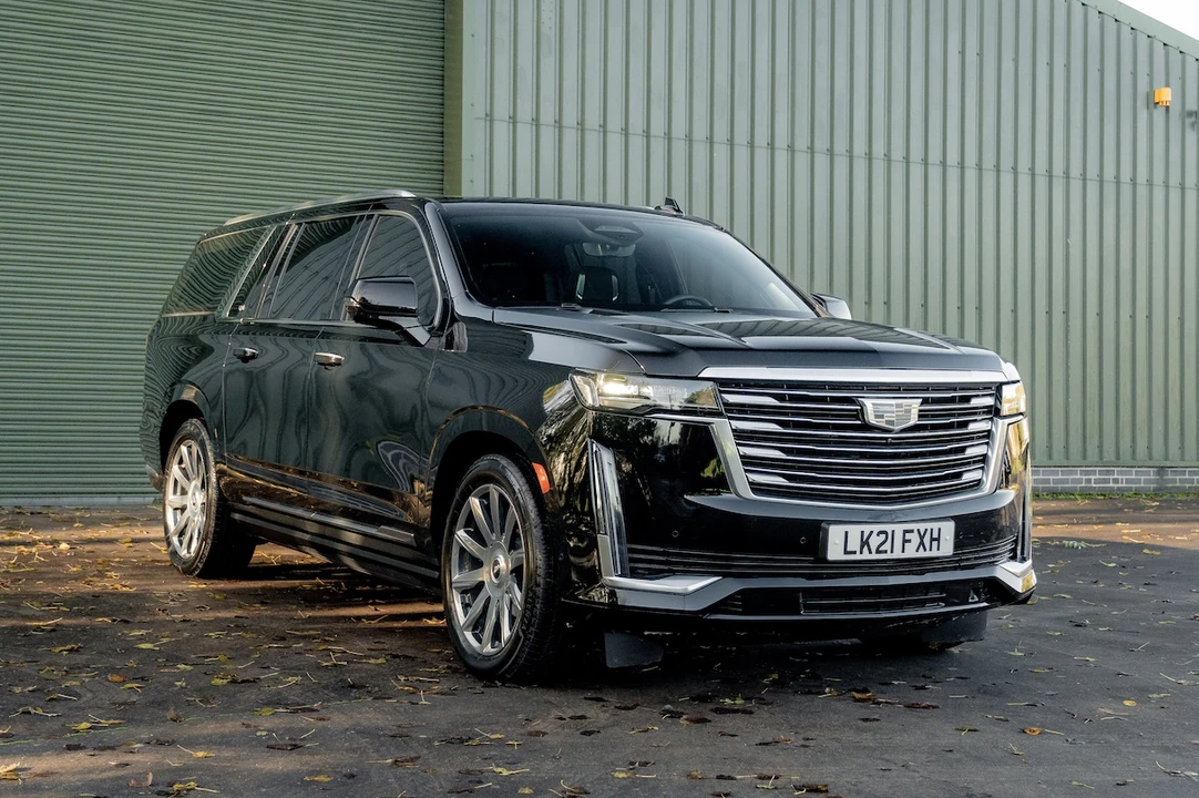 2021 Cadillac Escalade 5th Gen - Image 2 of 31