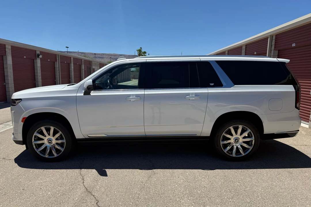 2021 Cadillac Escalade 5th Gen - Image 3 of 31