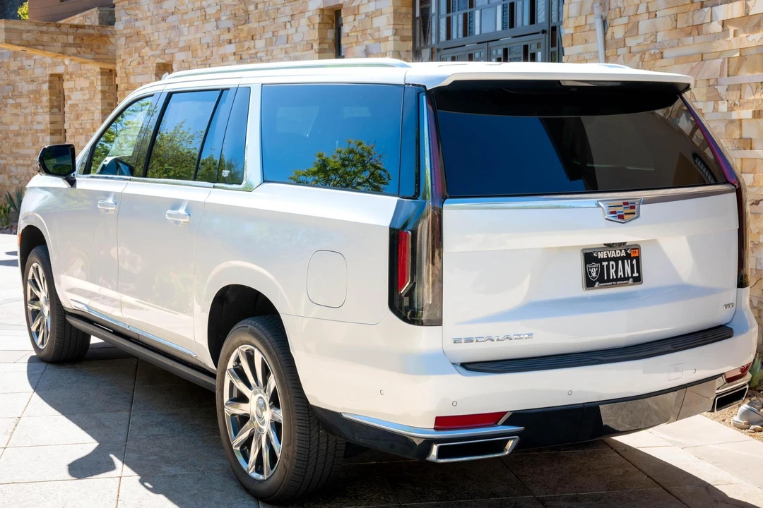 2021 Cadillac Escalade 5th Gen - Image 4 of 31