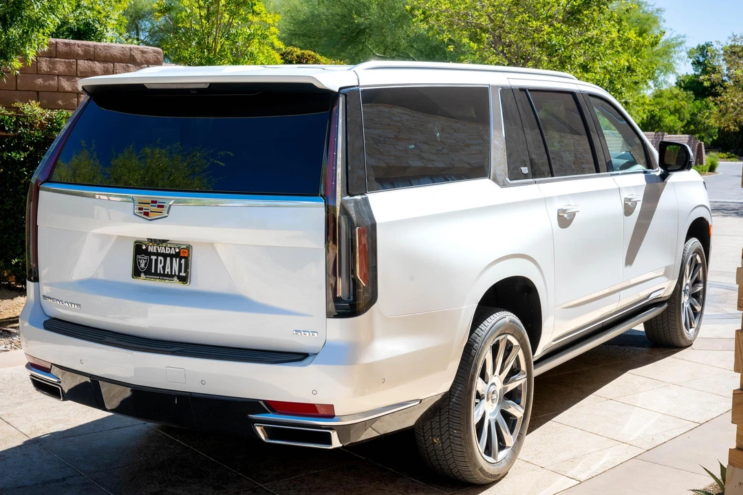 2021 Cadillac Escalade 5th Gen - Image 8 of 31