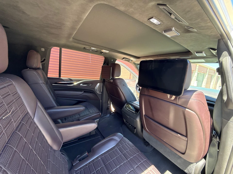 2021 Cadillac Escalade 5th Gen - Image 29 of 31