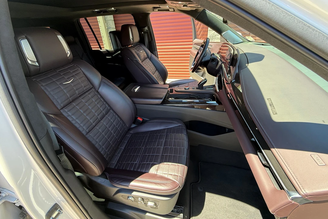 2021 Cadillac Escalade 5th Gen - Image 22 of 31