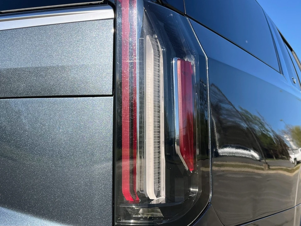 2021 Cadillac Escalade 5th Gen - Image 11 of 31