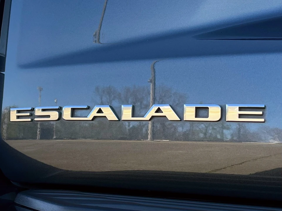 2021 Cadillac Escalade 5th Gen - Image 20 of 31