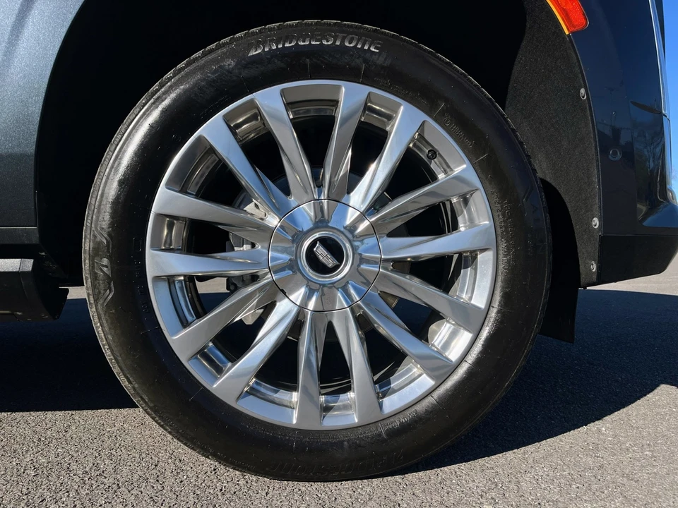 2021 Cadillac Escalade 5th Gen - Image 15 of 31
