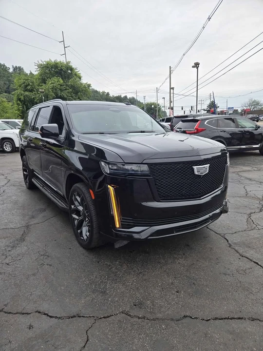 2021 Cadillac Escalade 5th Gen - Image 2 of 14