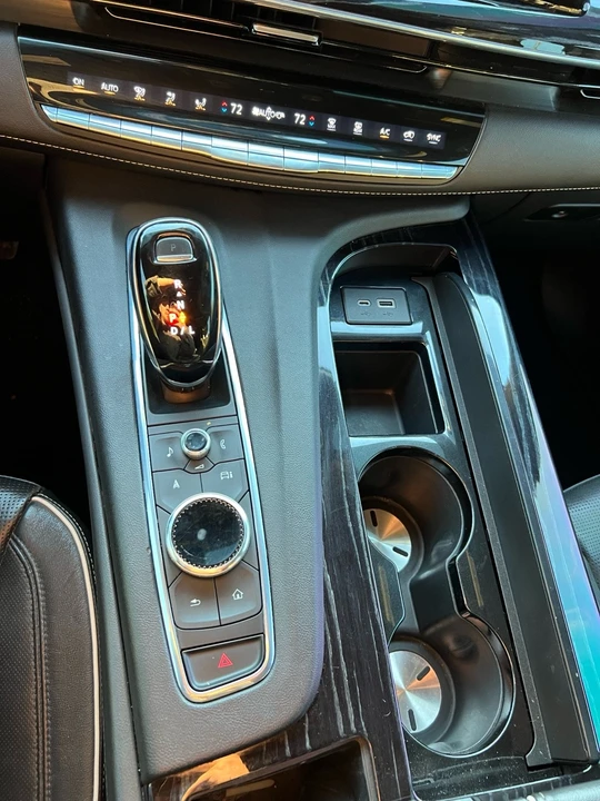 2021 Cadillac Escalade 5th Gen - Image 13 of 13