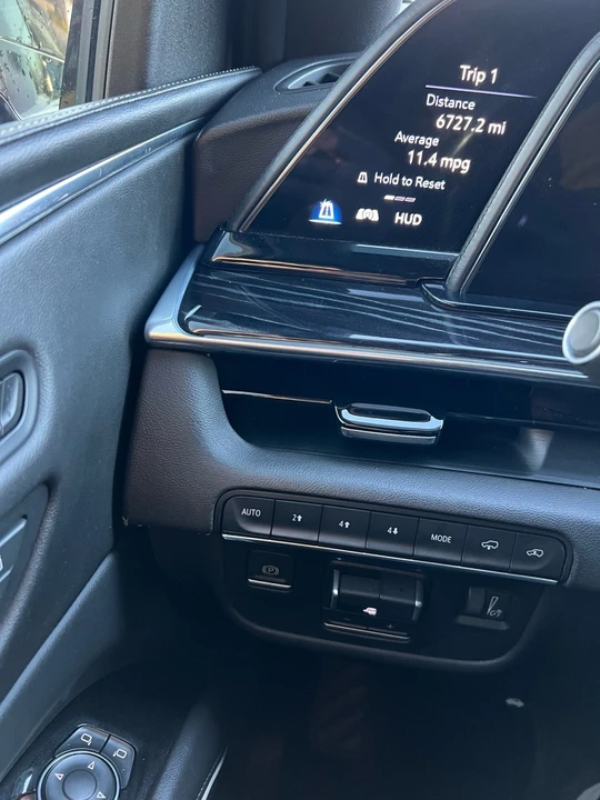 2021 Cadillac Escalade 5th Gen - Image 12 of 13