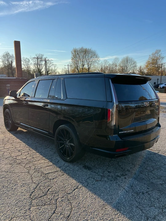 2021 Cadillac Escalade 5th Gen - Image 2 of 13