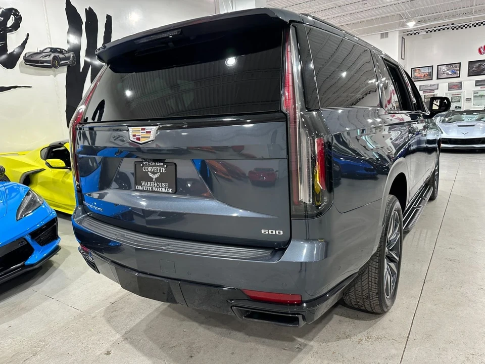 2021 Cadillac Escalade 5th Gen - Image 8 of 12