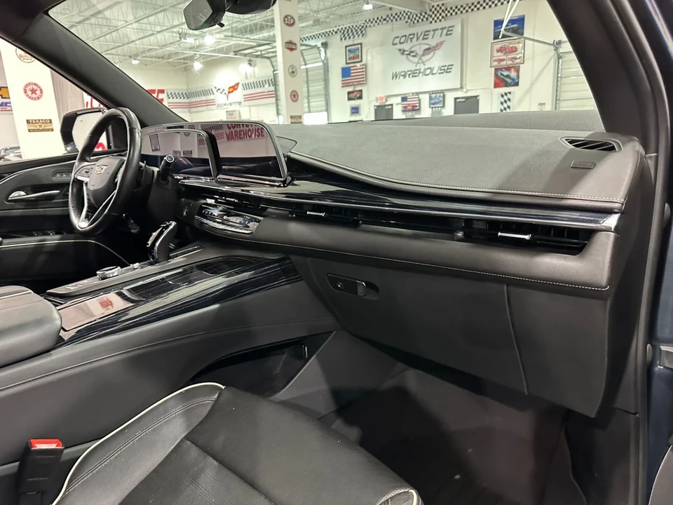 2021 Cadillac Escalade 5th Gen - Image 14 of 20