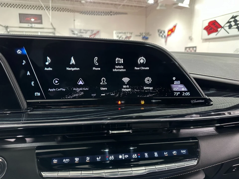 2021 Cadillac Escalade 5th Gen - Image 16 of 20