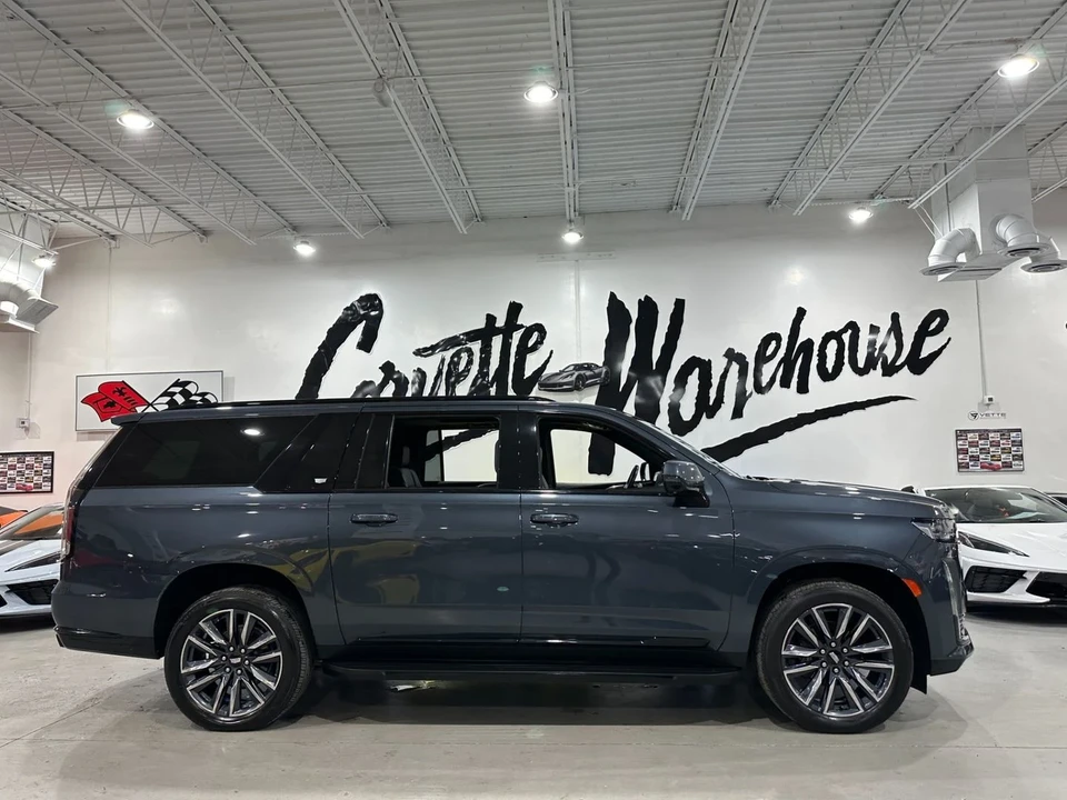 2021 Cadillac Escalade 5th Gen - Image 9 of 12