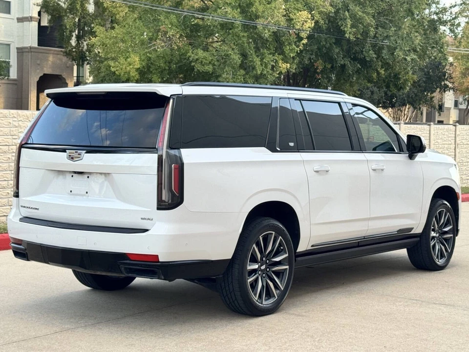 2021 Cadillac Escalade 5th Gen - Image 5 of 12