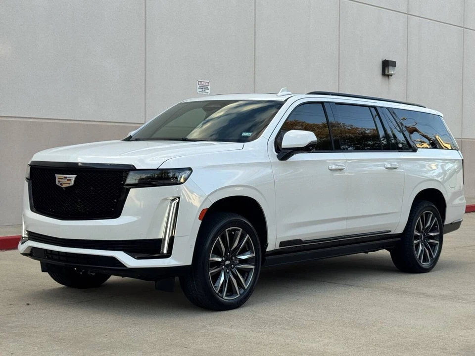 2021 Cadillac Escalade 5th Gen - Image 2 of 12