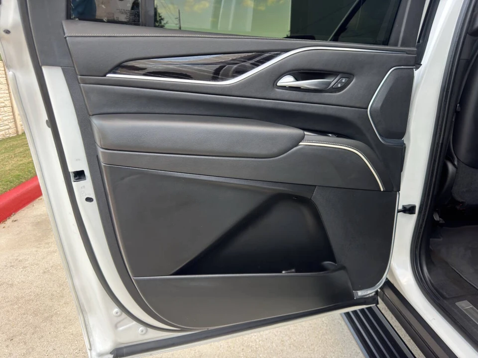 2021 Cadillac Escalade 5th Gen - Image 10 of 12