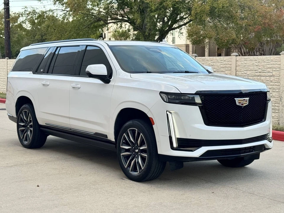 2021 Cadillac Escalade 5th Gen - Image 7 of 12