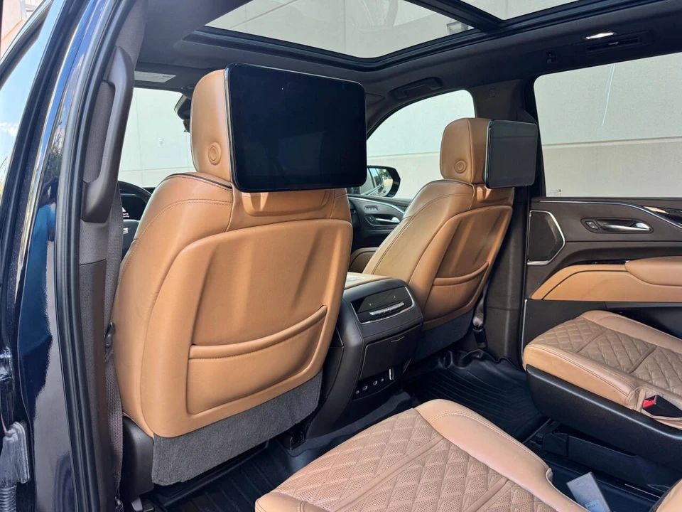 2021 Cadillac Escalade 5th Gen - Image 10 of 12