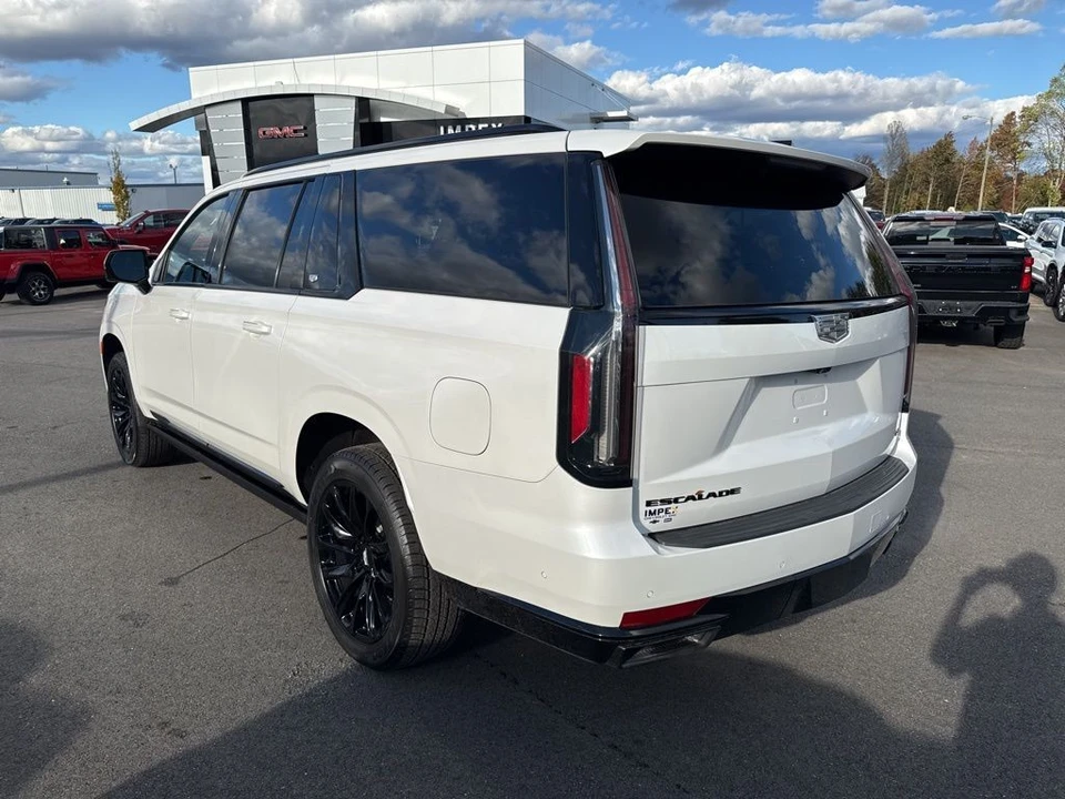 2021 Cadillac Escalade 5th Gen - Image 3 of 12