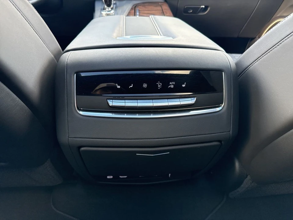 2021 Cadillac Escalade 5th Gen - Image 14 of 21