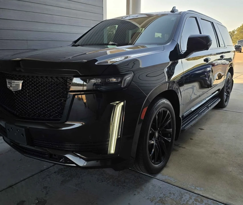 2021 Cadillac Escalade 5th Gen - Image 2 of 9