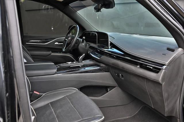 2021 Cadillac Escalade 5th Gen - Image 20 of 21