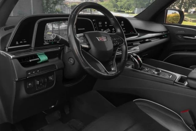 2021 Cadillac Escalade 5th Gen - Image 19 of 21