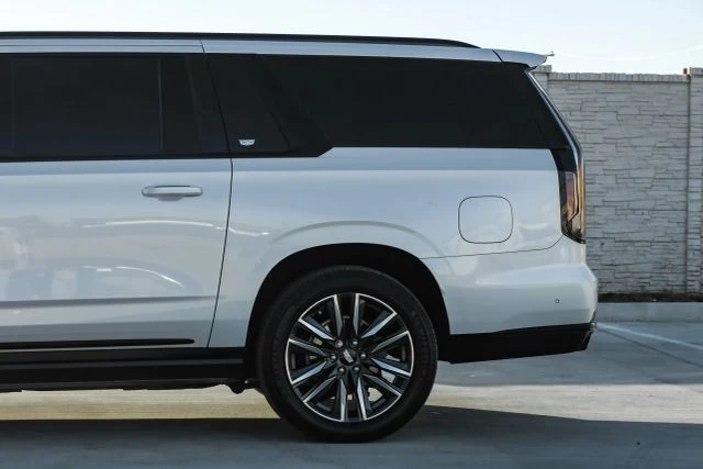 2021 Cadillac Escalade 5th Gen - Image 13 of 21