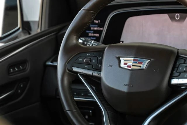 2021 Cadillac Escalade 5th Gen - Image 19 of 21