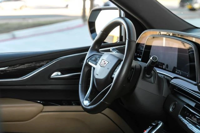 2021 Cadillac Escalade 5th Gen - Image 15 of 21