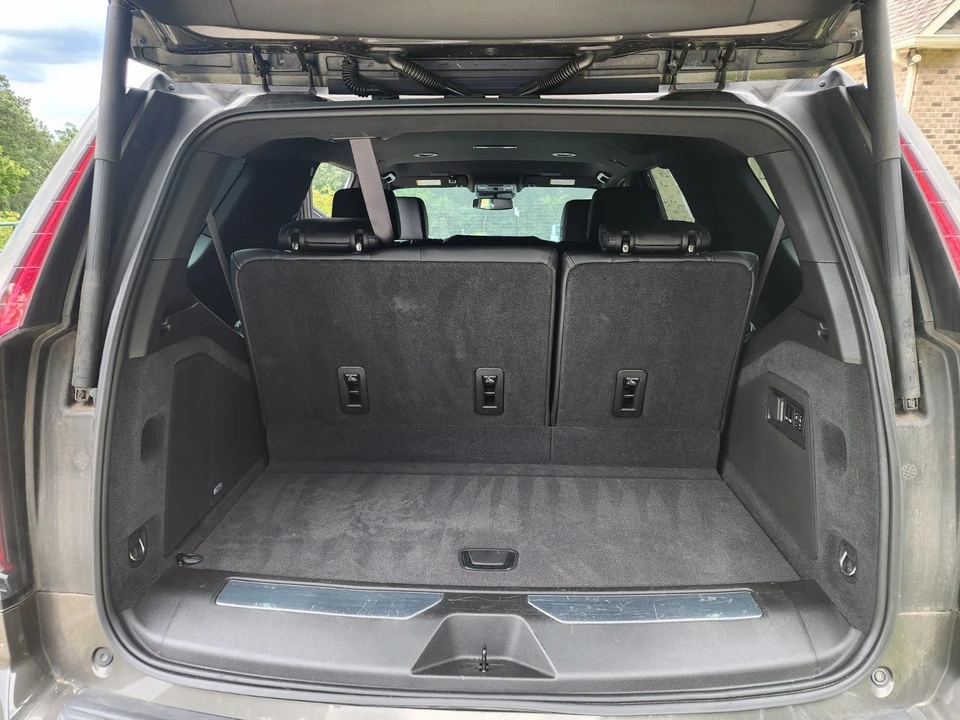 2021 Cadillac Escalade 5th Gen - Image 6 of 7