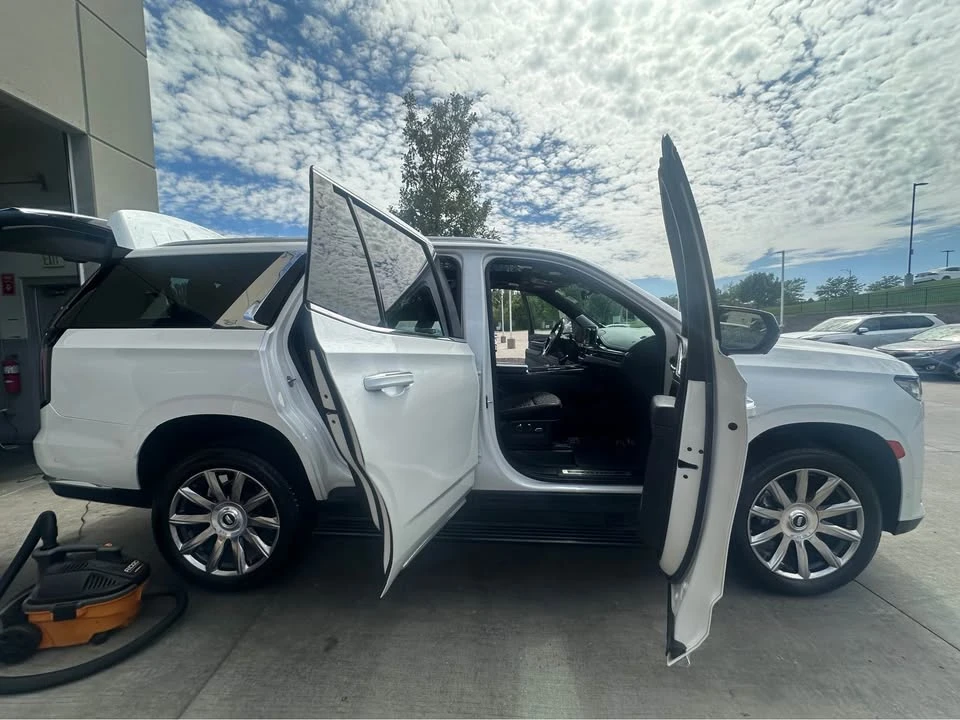 2021 Cadillac Escalade 5th Gen - Image 2 of 11