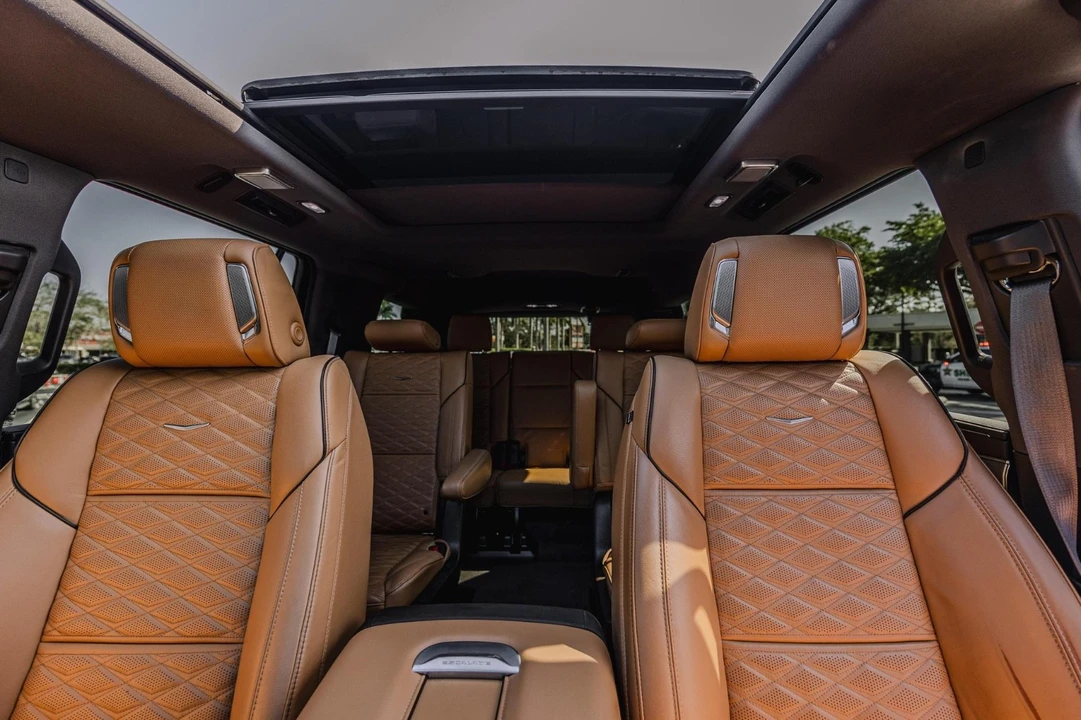 2021 Cadillac Escalade 5th Gen - Image 12 of 21