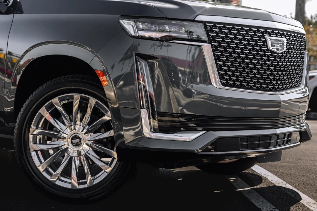 2021 Cadillac Escalade 5th Gen - Image 16 of 21