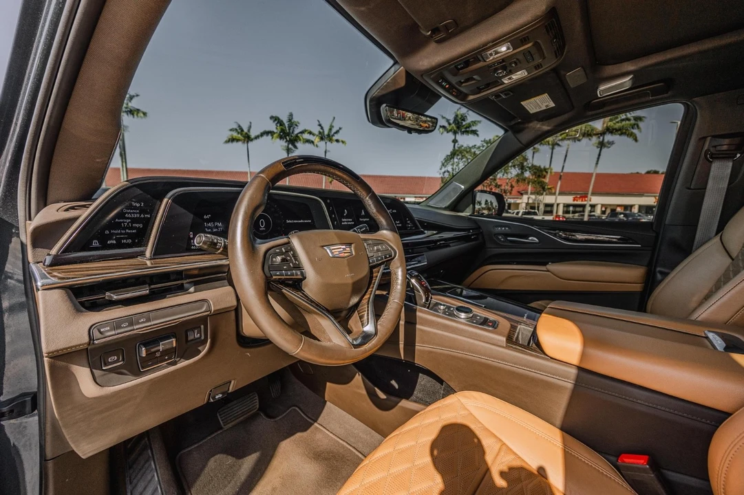 2021 Cadillac Escalade 5th Gen - Image 13 of 21